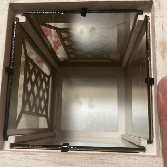 Lantern (2 total $25 a piece) READ WHOLE LISTING - Picture 4 of 8